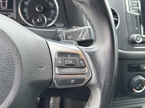 Used 2016 Volkswagen Tiguan R-Line FWD image 18