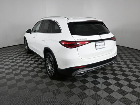 Certified 2026 Mercedes-Benz GLC 300 image 4