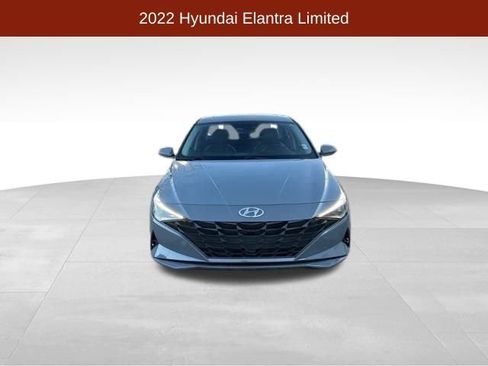 Used 2022 Hyundai Elantra Limited image 2