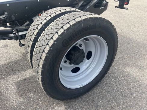 New 2026 Ford F550 4x4 Regular Cab Super Duty image 10