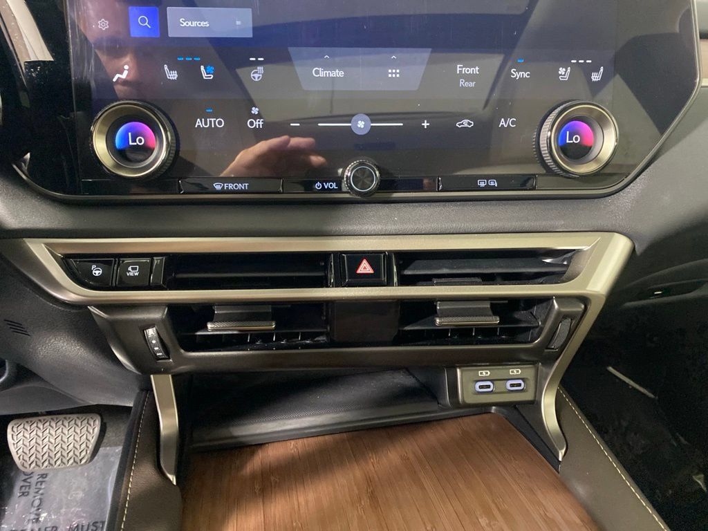 Certified 2023 Lexus RX 350 w/ Accessory Package (Z1) AWD/4WD image 22
