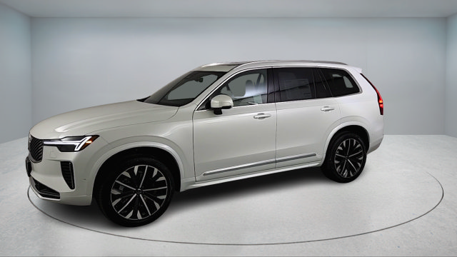 Used 2026 Volvo XC90 B6 Plus w/ Protection Package Premier AWD/4WD image 8