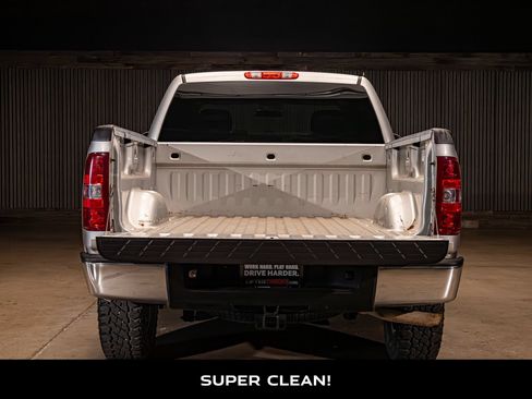 Used 2011 Chevrolet Silverado 1500 LT AWD/4WD image 8