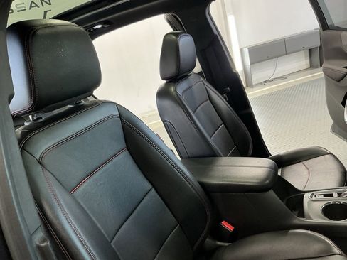 Used 2022 Chevrolet Equinox RS w/ RS Leather Package image 29