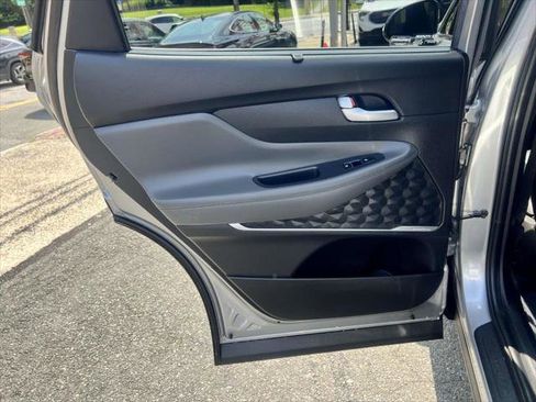 Used 2022 Hyundai Santa Fe Limited image 11