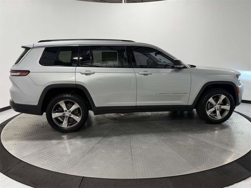 Certified 2022 Jeep Grand Cherokee L Limited image 7