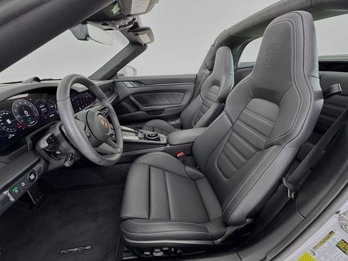 Certified 2025 Porsche 911 Targa 4 GTS AWD/4WD image 5