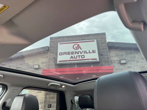 Used 2018 Land Rover Discovery Sport HSE image 23