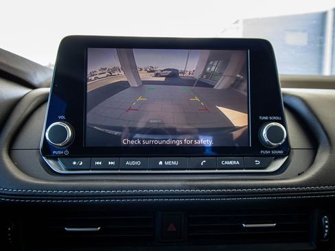 Used 2021 Nissan Rogue S image 43