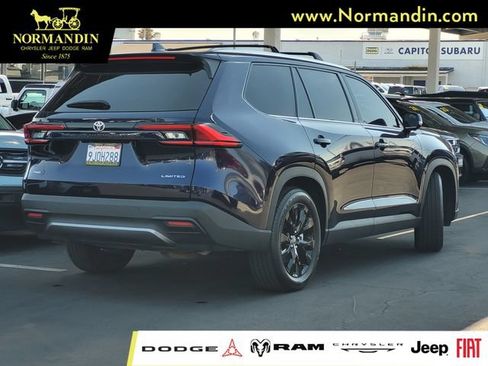Used 2024 Toyota Grand Highlander AWD image 4