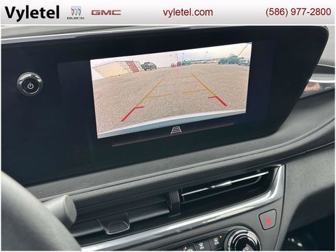 Used 2024 Buick Envista Preferred image 24
