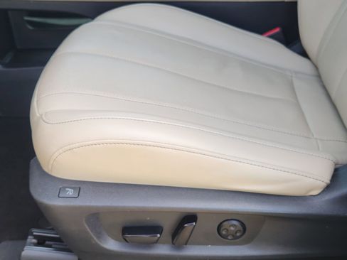 Used 2023 INFINITI QX60 Sensory w/ Cargo Package AWD/4WD image 27