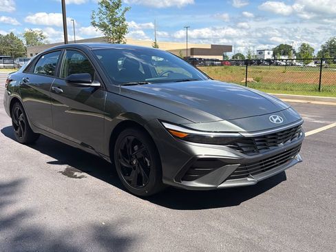 New 2026 Hyundai Elantra Sport FWD image 8