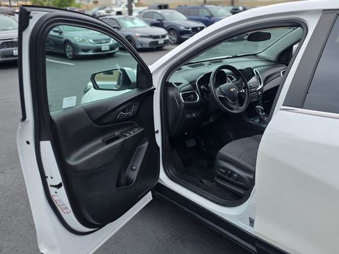 Used 2023 Chevrolet Equinox LT AWD/4WD image 42