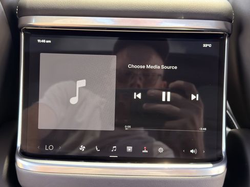 Used 2023 Tesla Model S AWD/4WD image 35