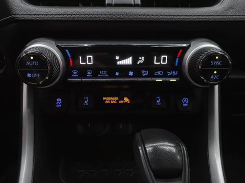 Used 2020 Toyota RAV4 XLE w/ Convenience Package AWD/4WD image 27