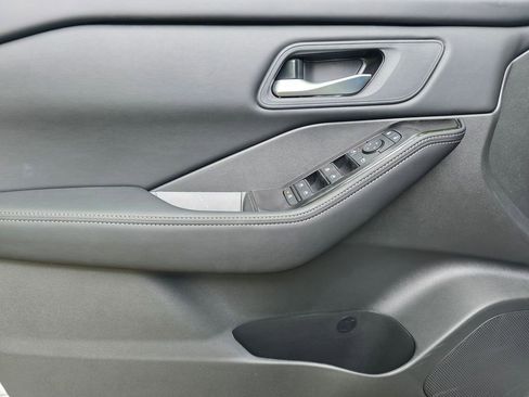 New 2026 Nissan Rogue SV AWD/4WD image 14