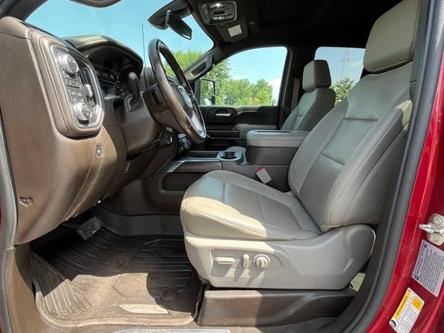 Certified 2022 GMC Sierra 2500 SLT w/ SLT Preferred Package AWD/4WD image 9
