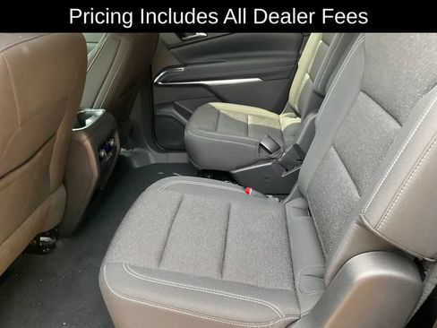 Certified 2025 Chevrolet Traverse LT FWD image 8