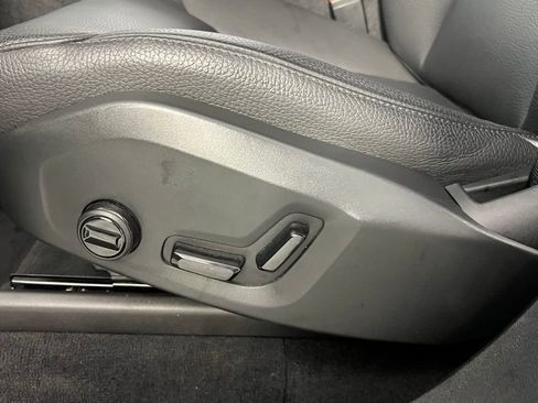 Used 2025 Volvo XC90 B6 Plus image 25