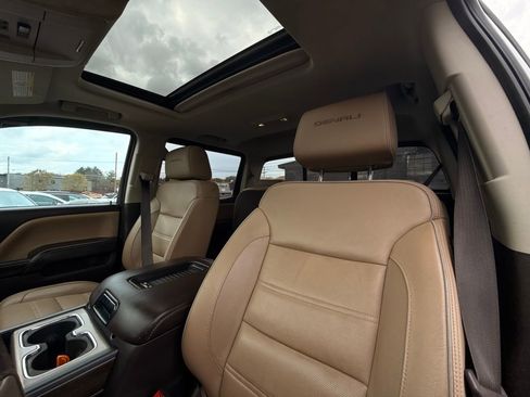 Used 2018 GMC Sierra 3500 Denali w/ Duramax Plus Package image 23