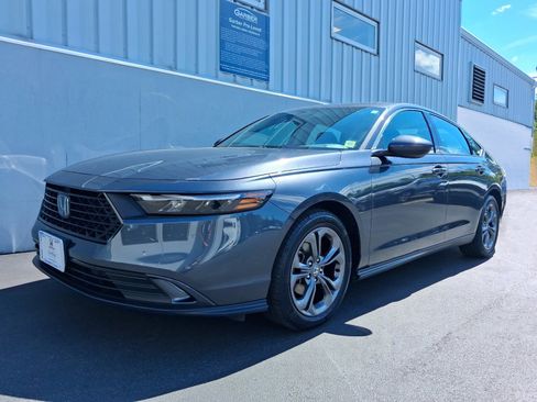Used 2023 Honda Accord EX image 1