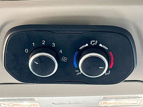 Used 2023 Ford Transit 350 XLT image 24