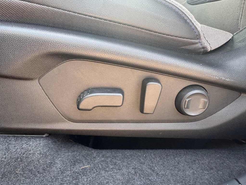 Used 2025 Subaru Forester Premium w/ Convenience Package #1 AWD/4WD image 19