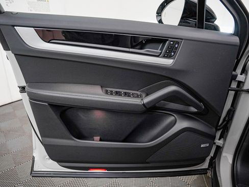 New 2026 Porsche Cayenne E-Hybrid Coupe image 26