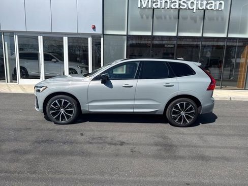 Certified 2025 Volvo XC60 B5 Plus image 2