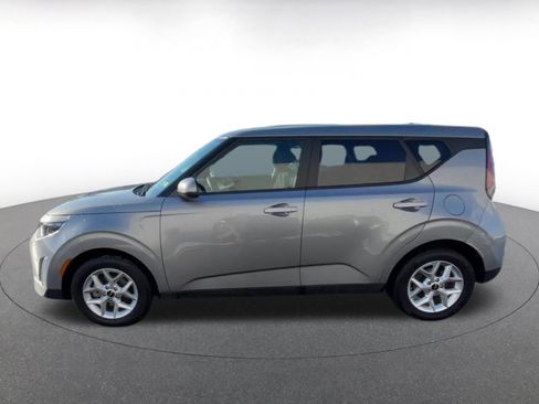 Used 2025 Kia Soul LX w/ LX Technology Package image 7