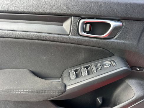 Used 2023 Honda Civic Sport image 10