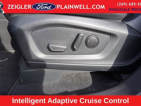 Used 2023 Ford Explorer XLT w/ Equipment Group 202A image 19