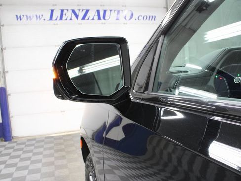 Used 2024 Chevrolet Tahoe Z71 w/ Z71 Off-Road Package AWD/4WD image 73