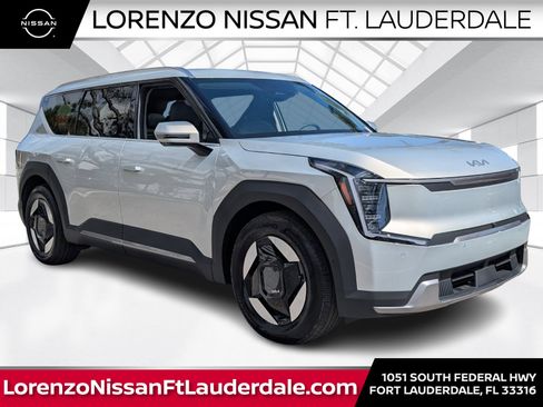 Used 2026 Kia EV9 Wind image 1