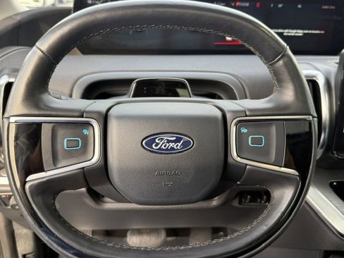 Used 2025 Ford Expedition Max Platinum AWD/4WD image 19