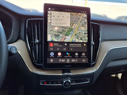 New 2026 Volvo XC60 B5 Core w/ Protection Package Premier image 15