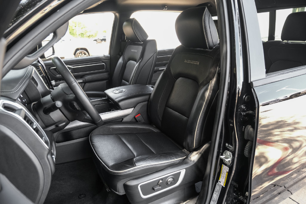 Used 2023 RAM 1500 Laramie AWD/4WD image 8