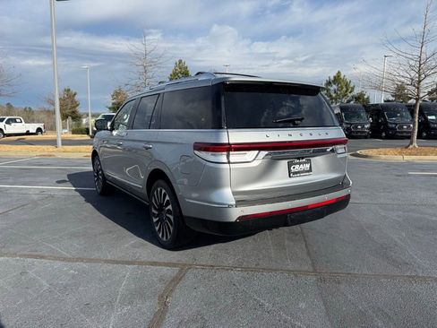 Used 2022 Lincoln Navigator Black Label image 5