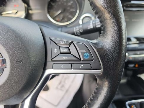 Used 2022 Nissan Rogue Sport SV w/ Technology Package FWD image 22