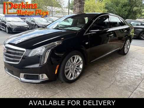 Used 2018 Cadillac XTS Luxury FWD image 1
