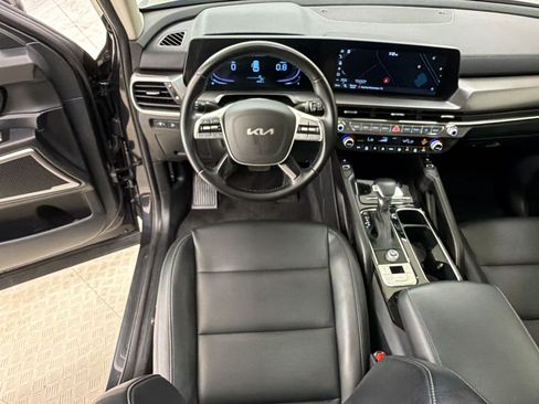 Used 2025 Kia Telluride S FWD image 32