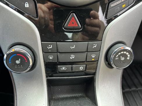 Used 2013 Chevrolet Cruze LT image 13