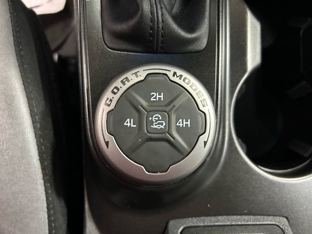Used 2022 Ford Bronco Black Diamond AWD/4WD image 16