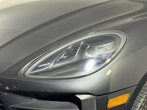 Certified 2021 Porsche Macan S AWD/4WD image 28