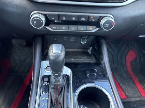 Used 2023 Nissan Altima 2.5 SR w/ SR Premium Package image 17