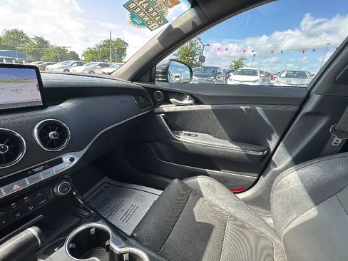 Used 2022 Kia Stinger GT-Line RWD image 31