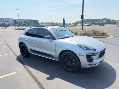 Used 2018 Porsche Macan GTS AWD/4WD image 1
