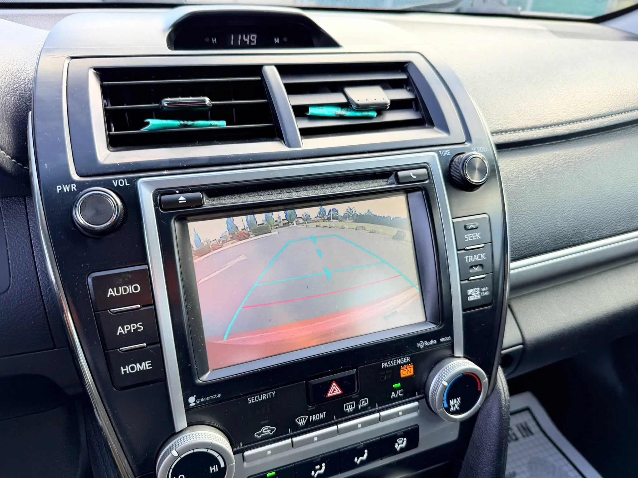 Used 2014 Toyota Camry SE w/ Moonroof Package FWD image 14