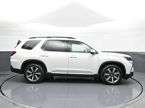 Certified 2024 Honda Pilot Elite image 5